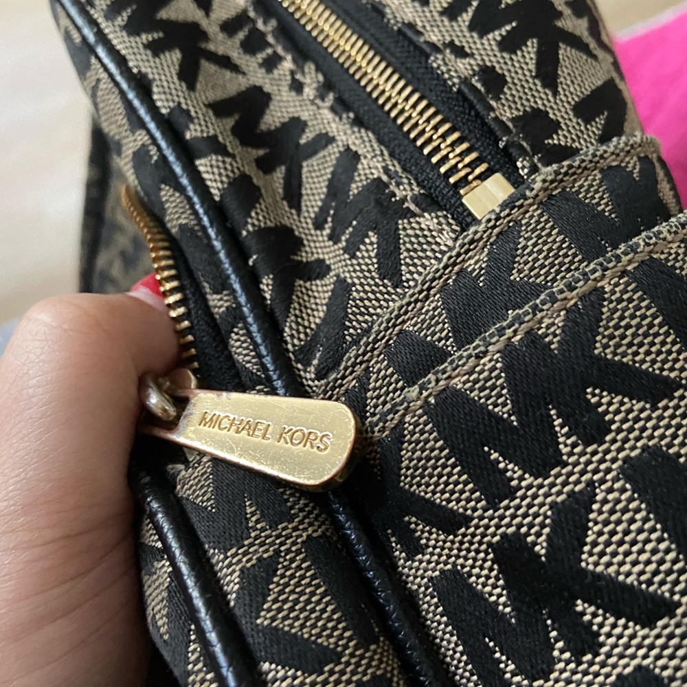 Michael Kors book bag - Picture 5 of 8
